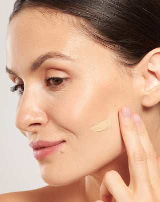 Hydraterende BB-crème met SPF 50, hyaluronzuur en vitamine C 03 Lichte Beige van Nutridome - 2