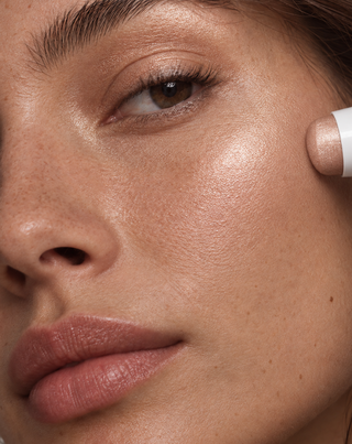 Highlighter in stickvorm voor gezicht en lichaam, stralende glans en een gladmakend effect, Champagne, Nutridome - 2