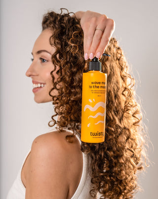 Vochtinbrengende conditioner voor krullend haar met aloë, melkzuur en panthenol van Twisty - 3
