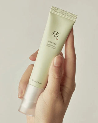 Rozjaśniająco-kojące serum do twarzy Light On Serum z witaminą C i wąkrotką azjatycką Beauty of Joseon_3 - 4