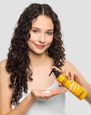 Vochtinbrengende conditioner voor krullend haar met aloë, melkzuur en panthenol van Twisty - 2