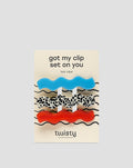 gemarmerd, blauw, rood 
