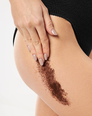 Lichaamsscrub met koffie en natuurlijke oliën om cellulitis en striae te verminderen van Celloo - 2